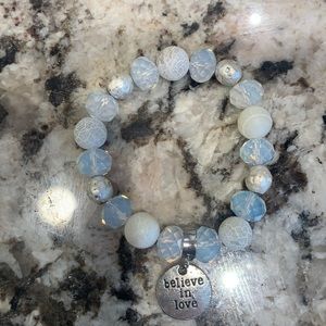 Believe in love white glass bead bracelet